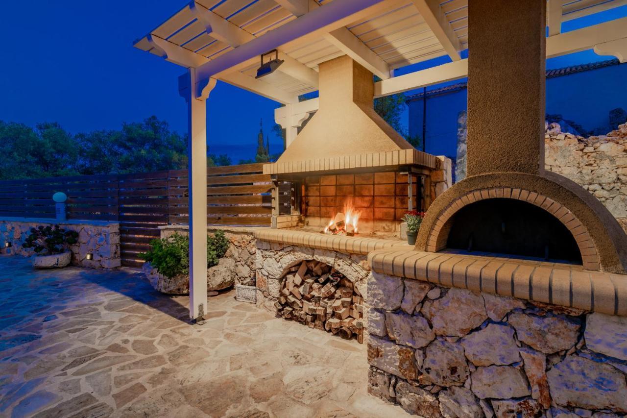 Villa Daniela - Private Pool And Serene Location, By Zantewize Korithion Exterior photo