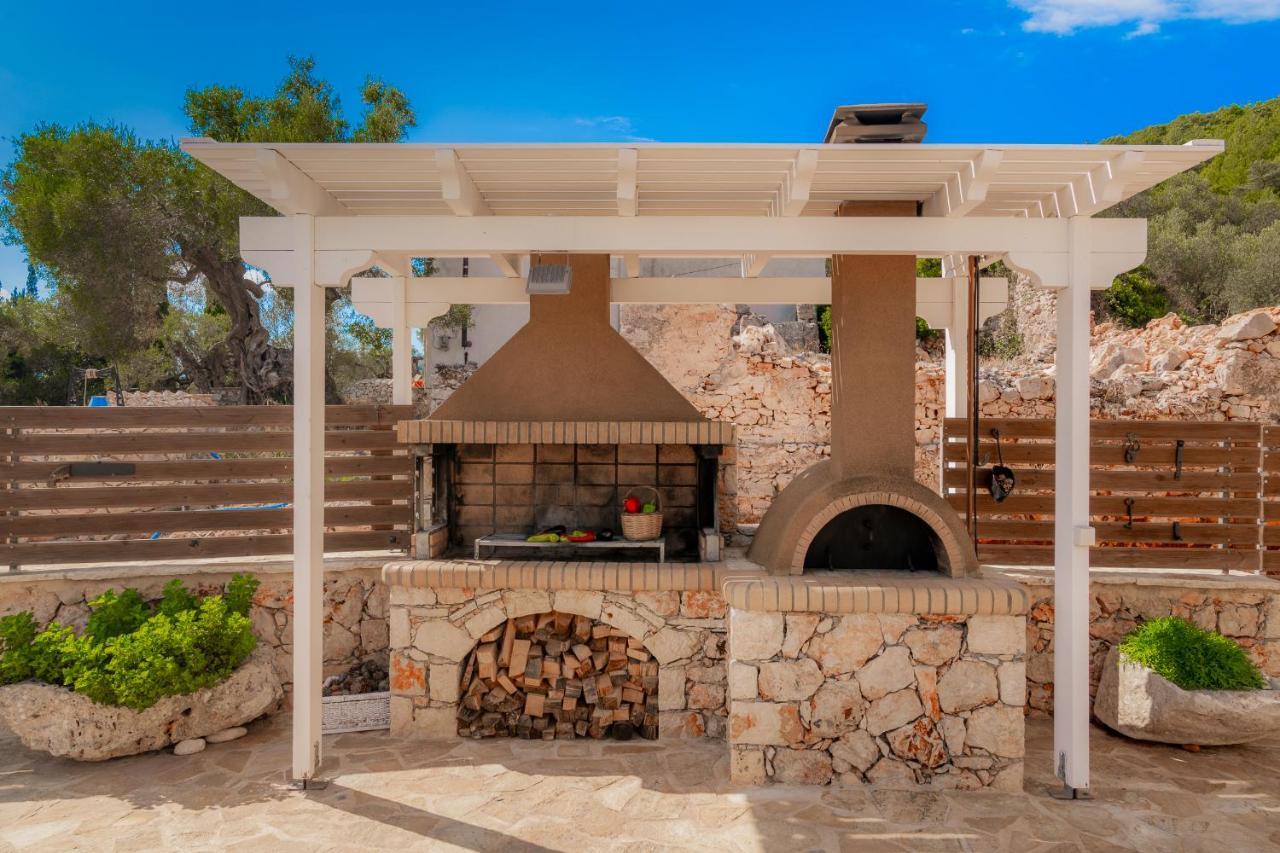 Villa Daniela - Private Pool And Serene Location, By Zantewize Korithion Exterior photo
